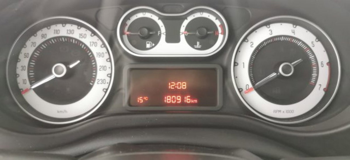 Fiat 500L 1.4 95 CV Pop Star (10)