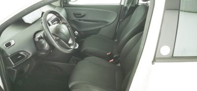 Lancia Ypsilon 1.2 69 CV 5 porte GPL Ecochic Silver (13)