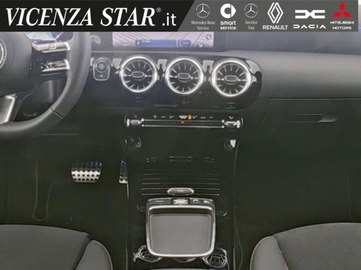 Mercedes-Benz Classe A 250 e phev AMG Line Premium Plus auto (7)