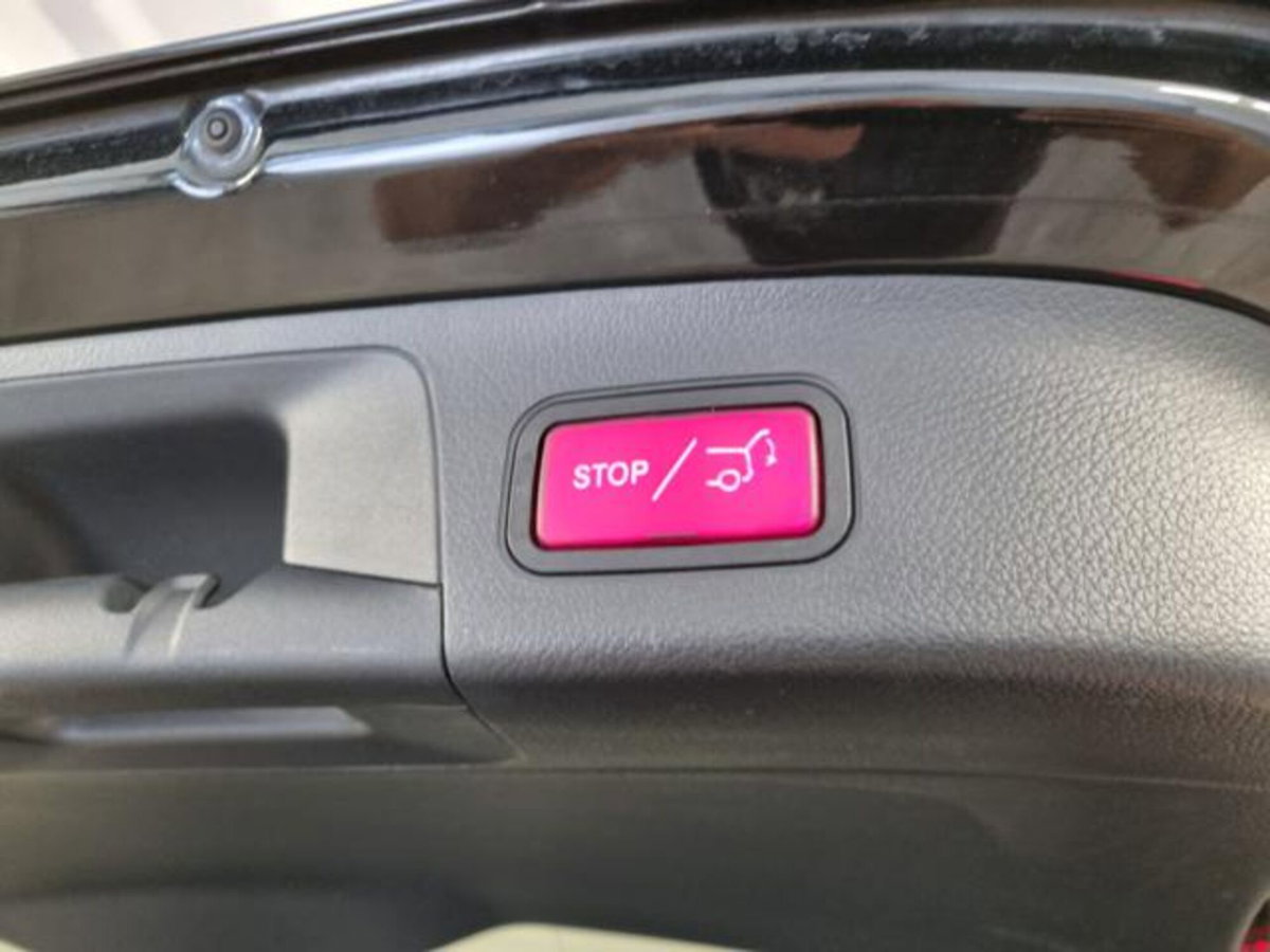 Mercedes-Benz GLA SUV 200 d Automatic 4Matic Premium (13)