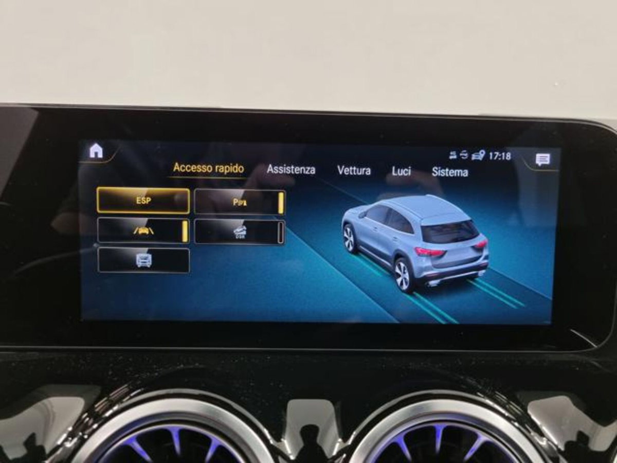 Mercedes-Benz GLA SUV 200 d Automatic 4Matic Premium (16)