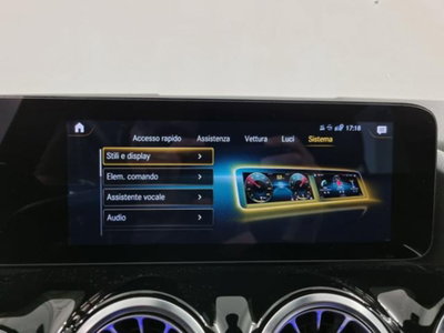 Mercedes-Benz GLA SUV 200 d Automatic 4Matic Premium (17)