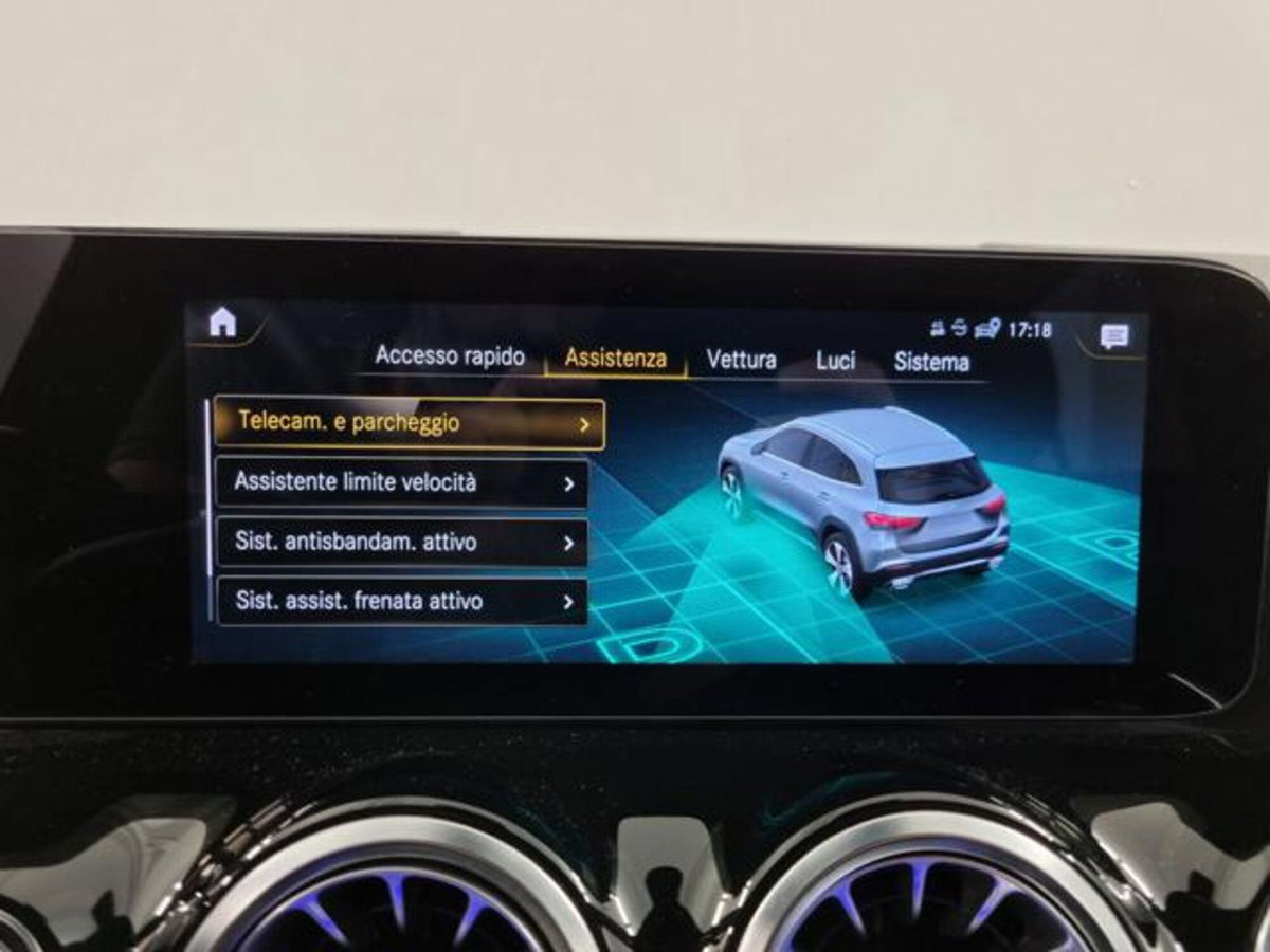 Mercedes-Benz GLA SUV 200 d Automatic 4Matic Premium (19)