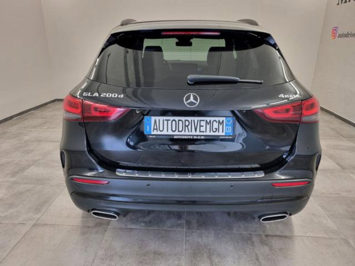 Mercedes-Benz GLA SUV 200 d Automatic 4Matic Premium (3)