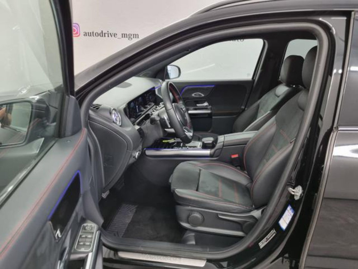 Mercedes-Benz GLA SUV 200 d Automatic 4Matic Premium (8)