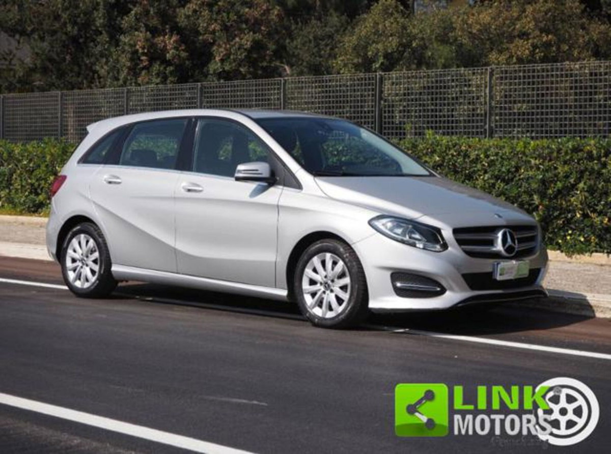 Mercedes-Benz Classe B 180 d Automatic Sport (17)