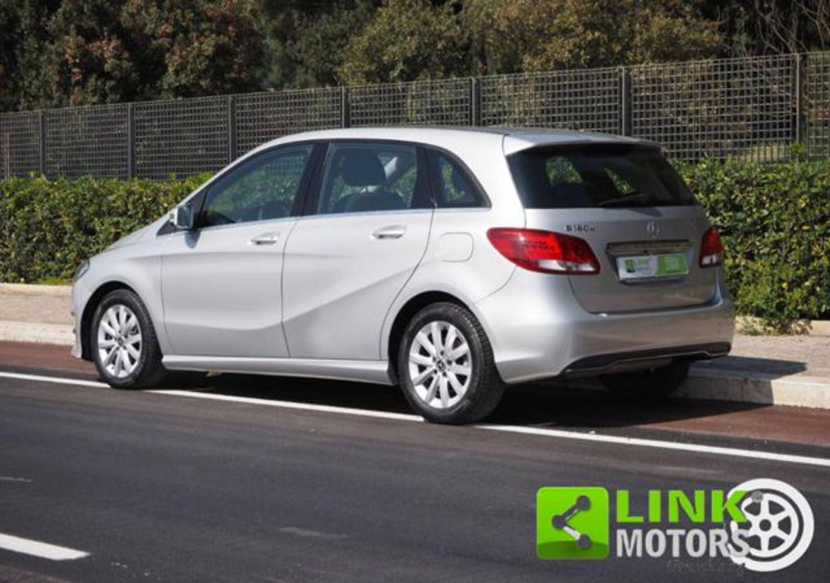 Mercedes-Benz Classe B 180 d Automatic Sport (18)