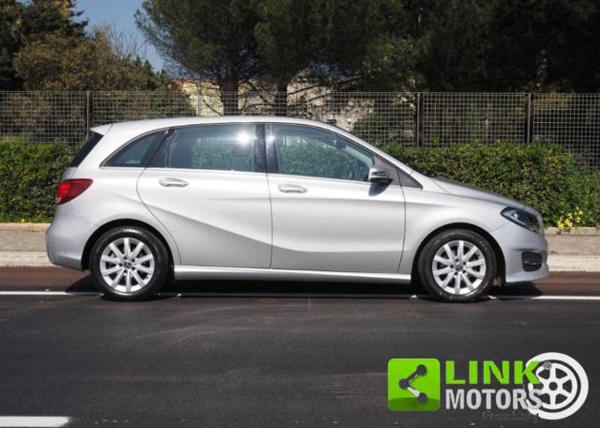 Mercedes-Benz Classe B 180 d Automatic Sport (19)