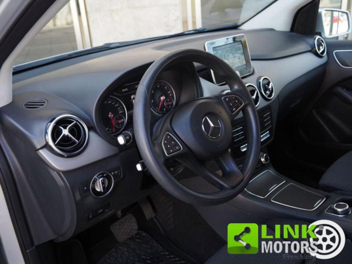 Mercedes-Benz Classe B 180 d Automatic Sport (4)
