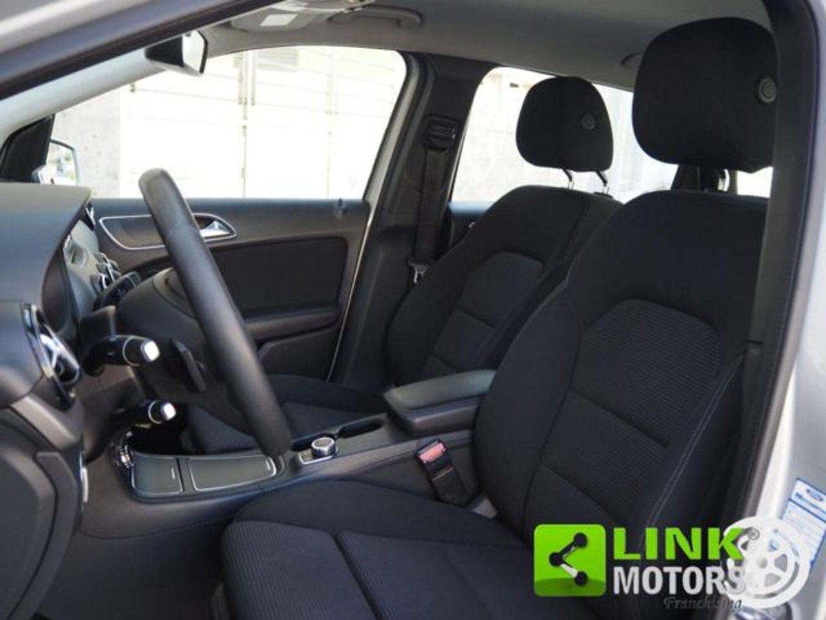 Mercedes-Benz Classe B 180 d Automatic Sport (5)