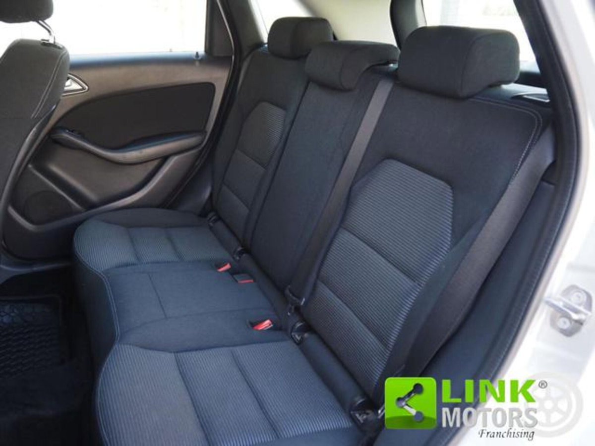 Mercedes-Benz Classe B 180 d Automatic Sport (6)