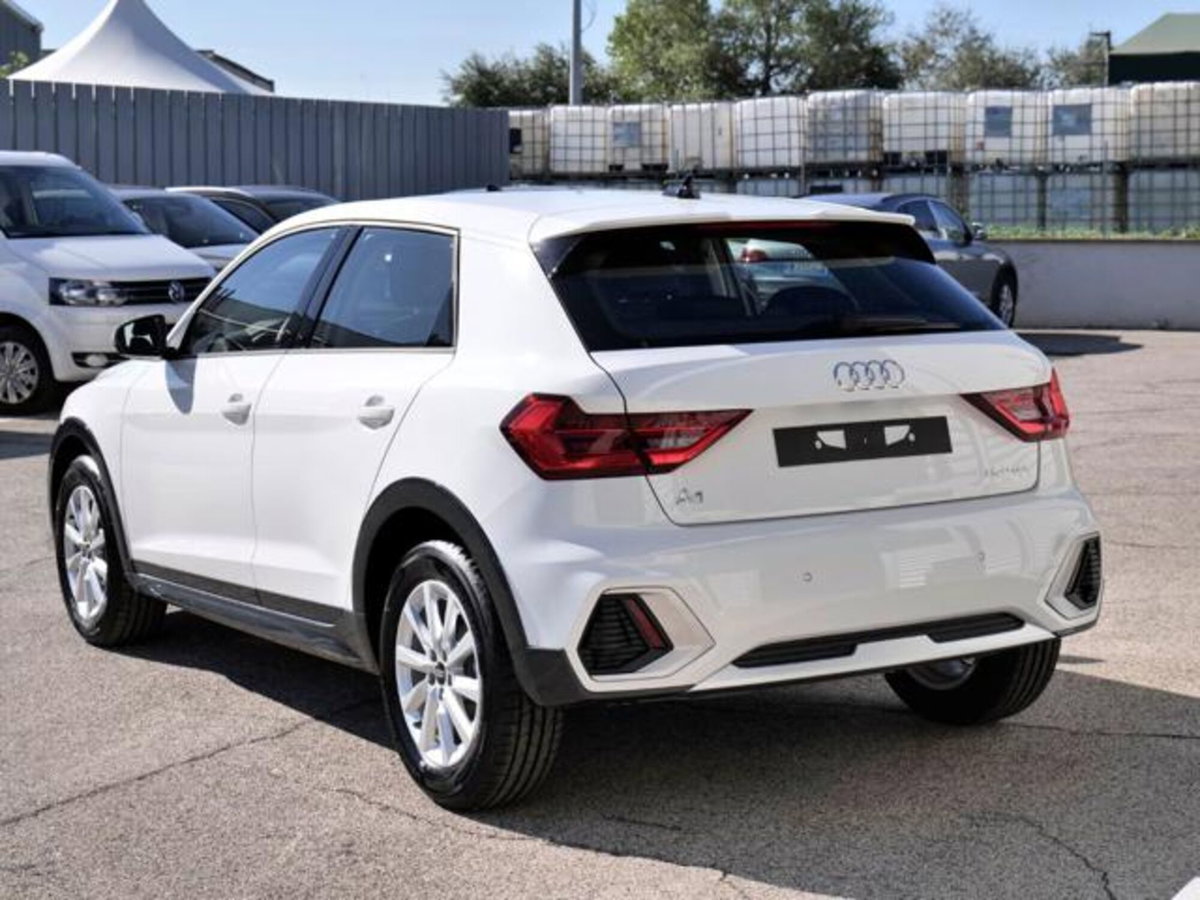 Audi A1 allstreet 30 1.0 tfsi Business 116cv (3)