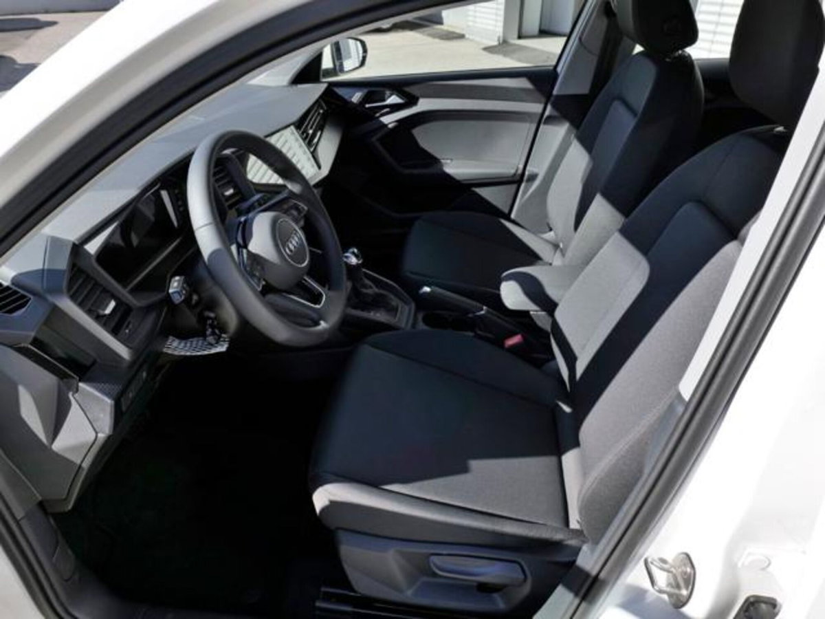 Audi A1 allstreet 30 1.0 tfsi Business 116cv (4)