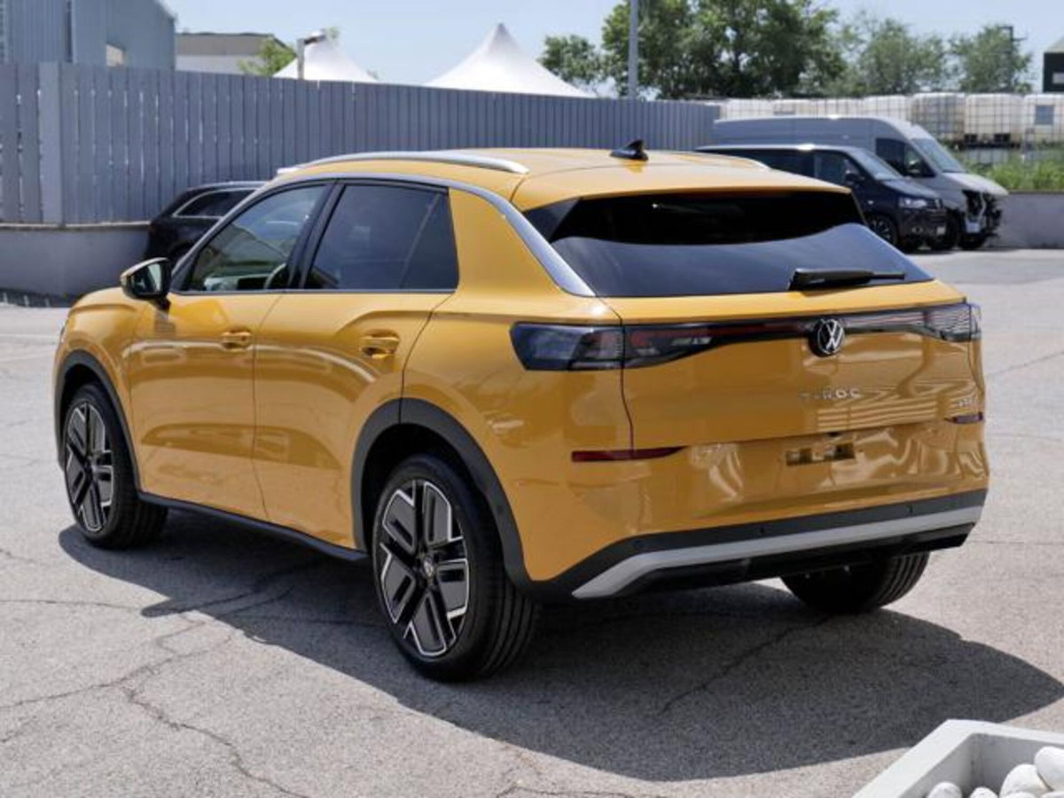 Volkswagen T-Roc 1.5 etsi Style 115cv dsg (3)