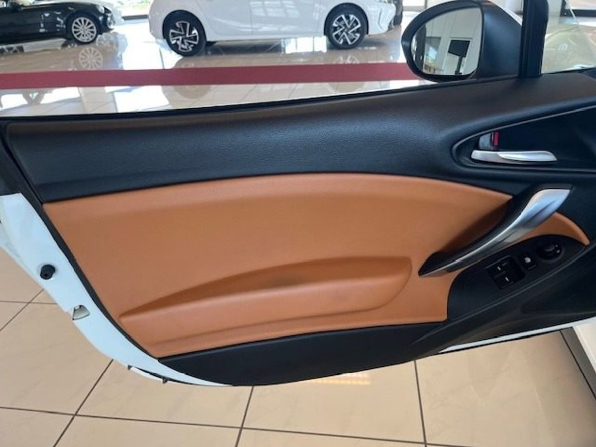 Fiat 124 spider 124 spider 1.4 MultiAir AT6 Lusso (15)