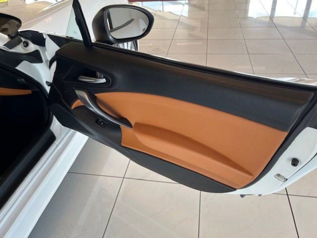 Fiat 124 spider 124 spider 1.4 MultiAir AT6 Lusso (16)