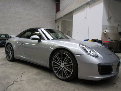 Porsche 911 Cabrio 3.0 Carrera 4 (3)
