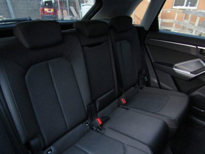 Audi Q3 35 1.5 tfsi S line edition (14)