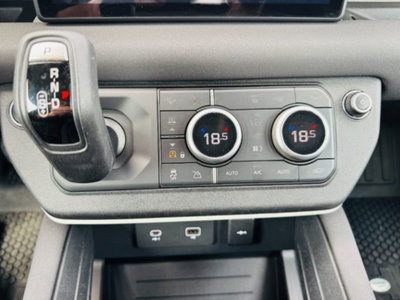 Land Rover Defender 90 3.0D I6 200 CV AWD Auto X-Dynamic HSE (20)