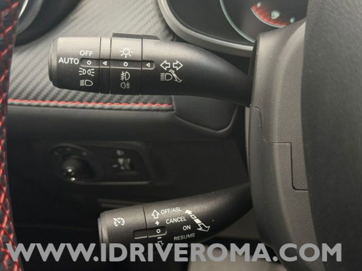 Mg ZS ZS 1.5 Luxury (16)