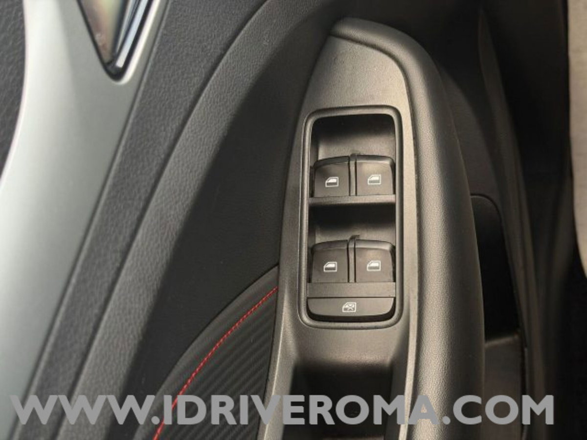 Mg ZS ZS 1.5 Luxury (17)