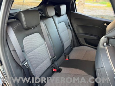 Renault Clio 1.0 tce Techno 90cv (10)
