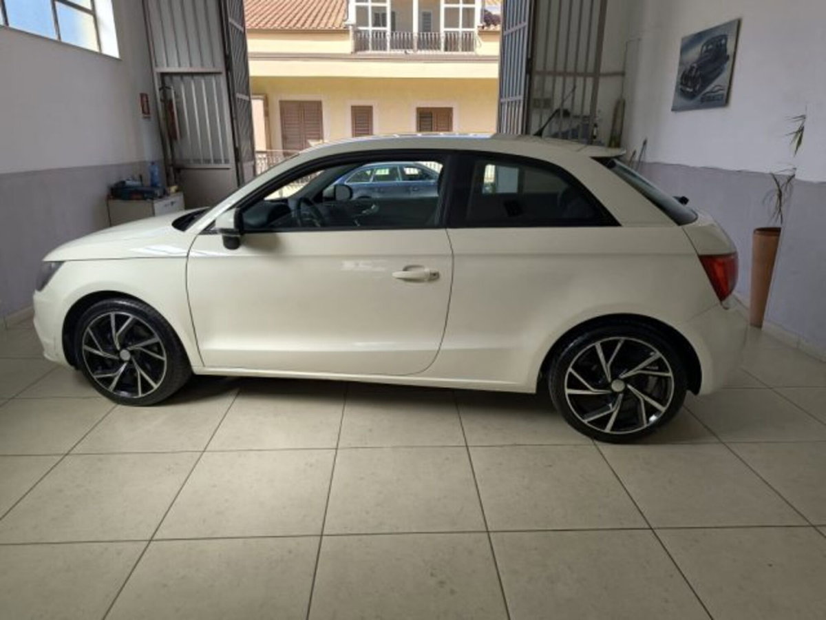Audi A1 1.6 TDI 105 CV Ambition (3)