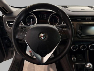 Alfa Romeo Giulietta 1.6 JTDm-2 Exclusive (8)