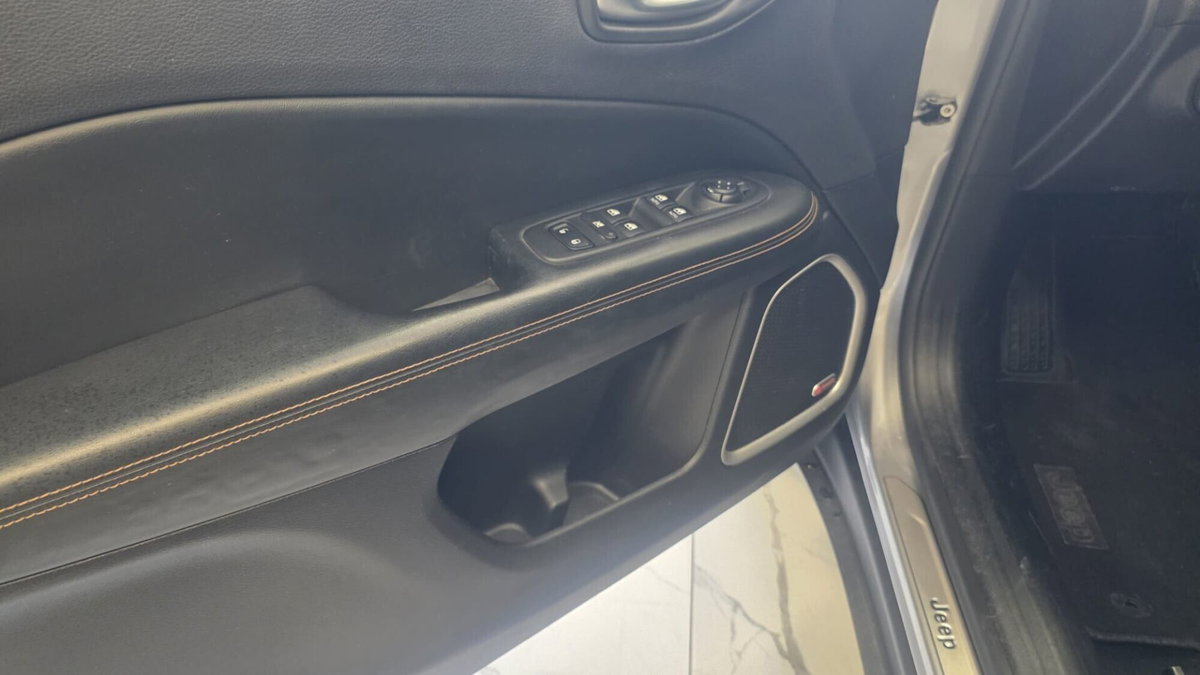 Jeep Compass 2.0 Multijet II aut. 4WD Limited (18)