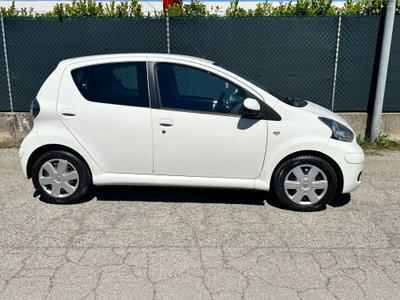 Toyota Aygo 1.0 12V VVT-i 5 porte (13)