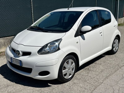 Toyota Aygo 1.0 12V VVT-i 5 porte usata