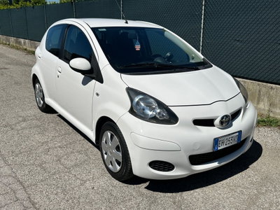 Toyota Aygo 1.0 12V VVT-i 5 porte (4)
