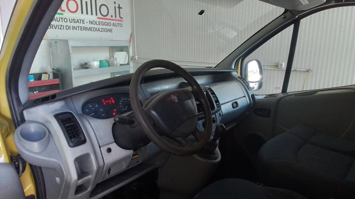 Renault Trafic Furgone T27 2.5dCi/140 16V PC-TN Furg.Con (4)