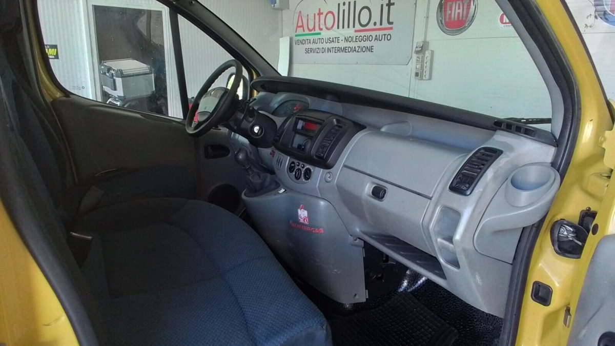 Renault Trafic Furgone T27 2.5dCi/140 16V PC-TN Furg.Con (5)