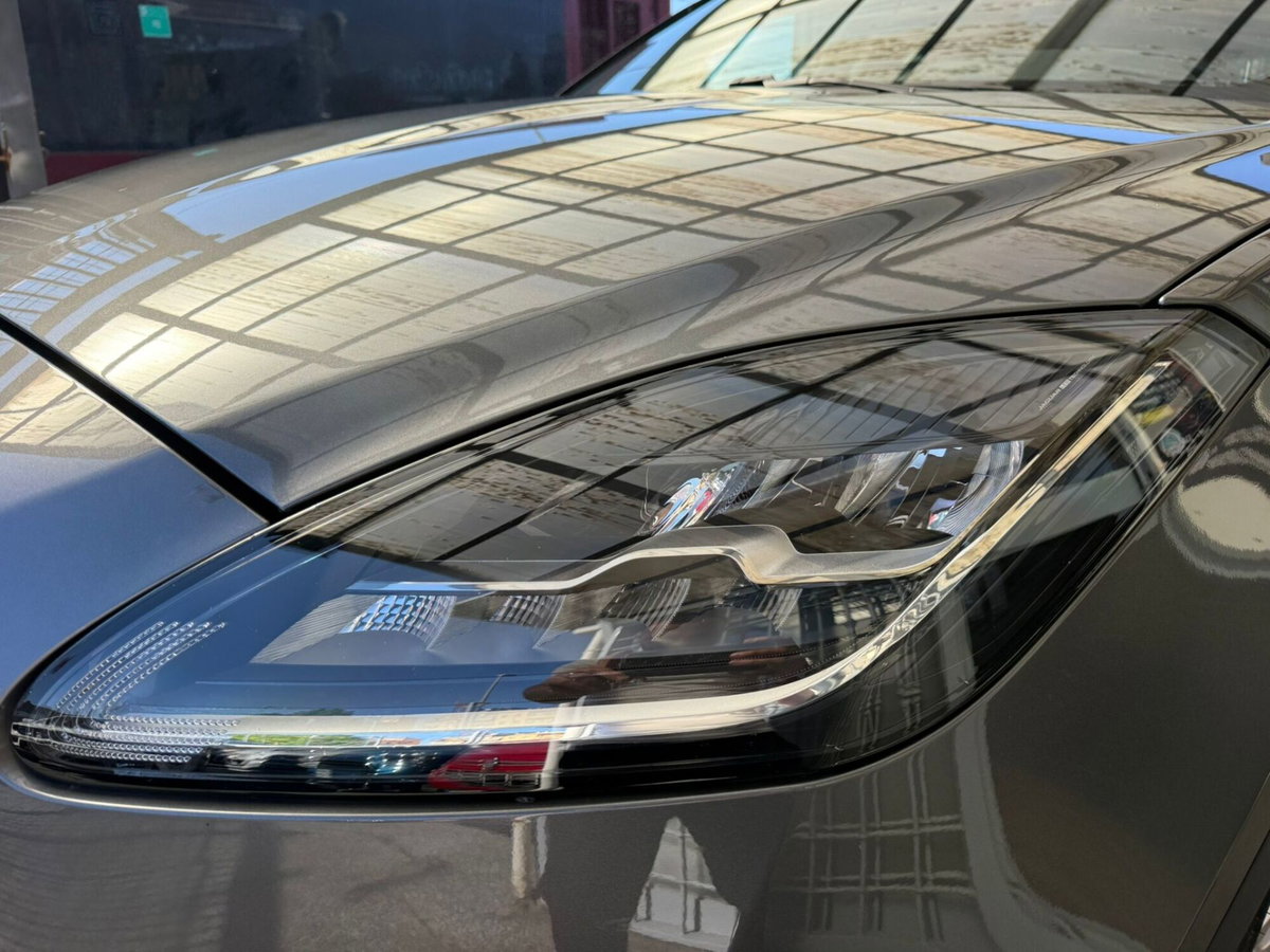 Jaguar E-Pace 2.0D 150 CV AWD aut. S (7)