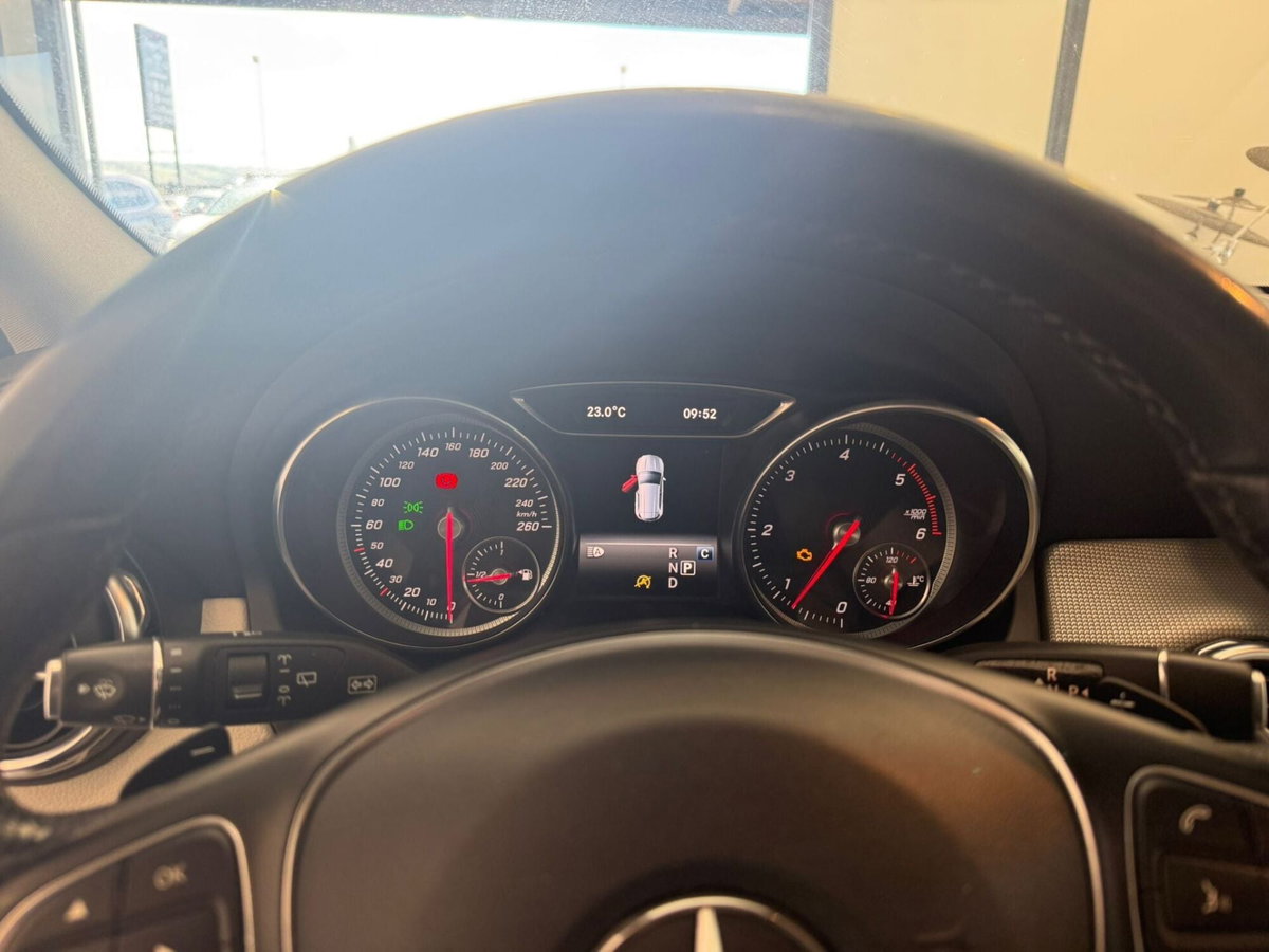 Mercedes-Benz GLA SUV 200 d Automatic 4Matic Sport (15)