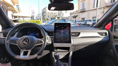 Renault Captur 1.0 tce Techno 90cv (10)