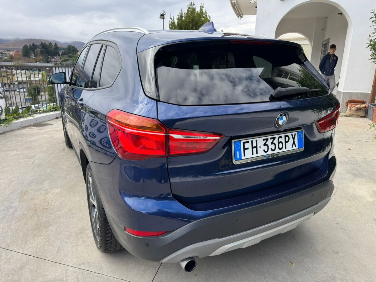 BMW X1 xDrive20d Sport Line (2)