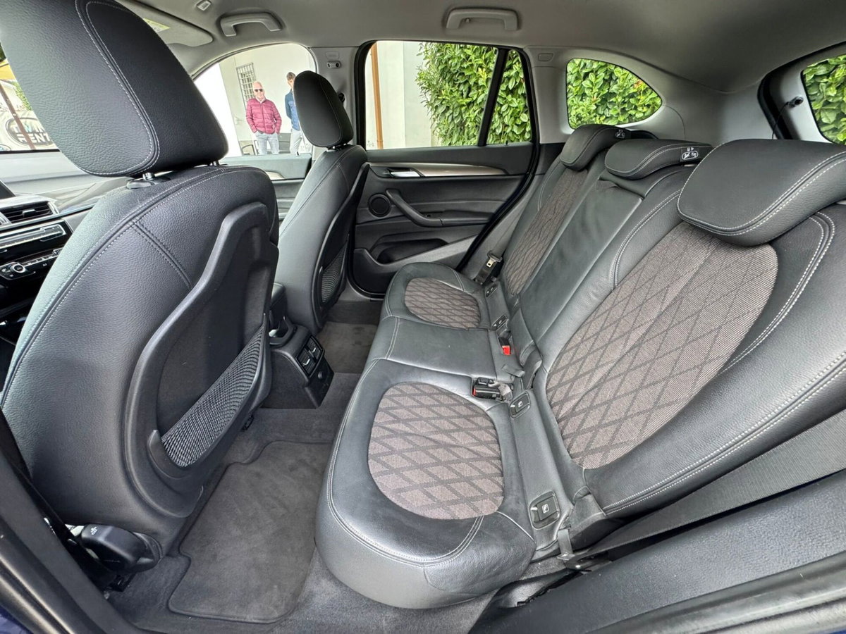 BMW X1 xDrive20d Sport Line (8)