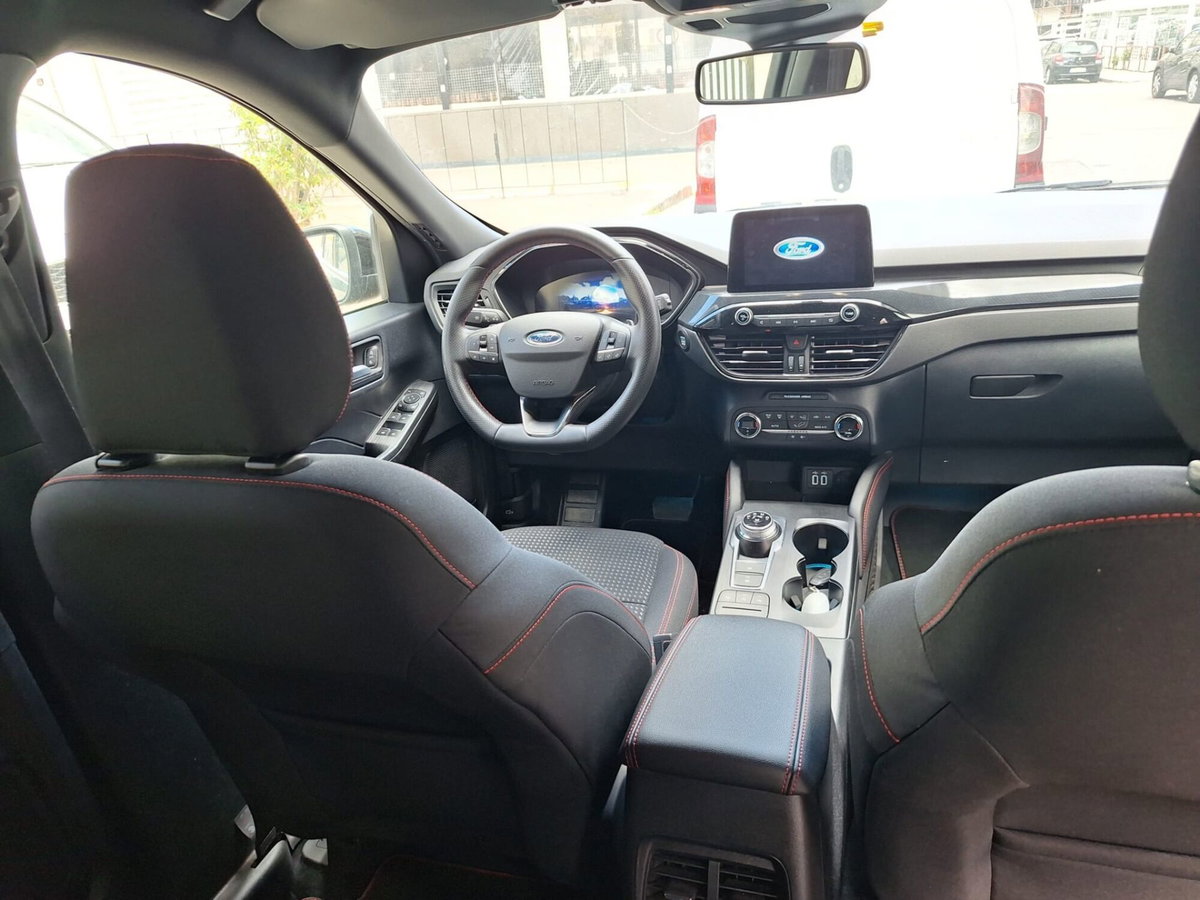 Ford Kuga 1.5 EcoBlue 120 CV aut. 2WD ST-Line X Design (12)