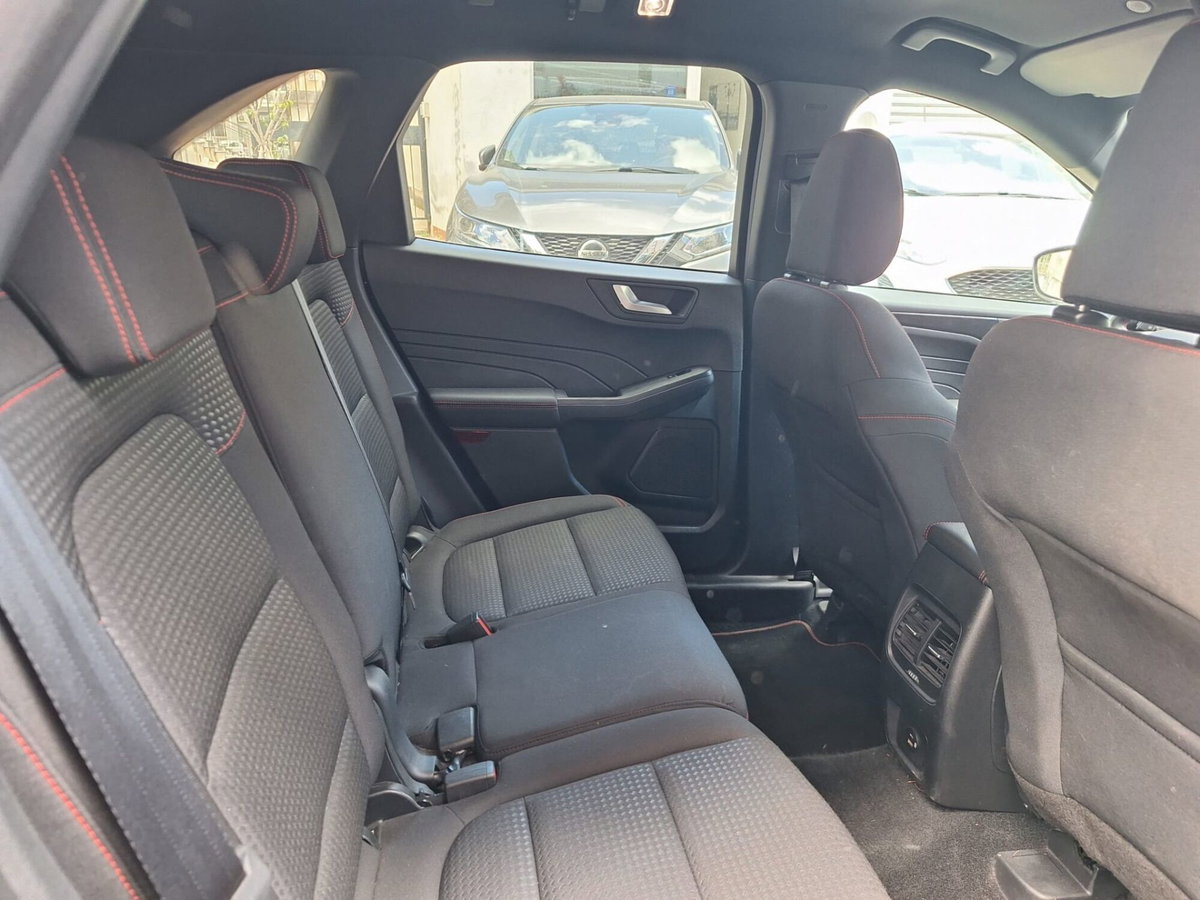 Ford Kuga 1.5 EcoBlue 120 CV aut. 2WD ST-Line X Design (13)