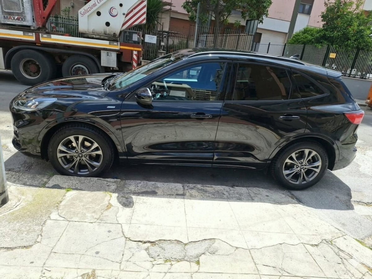 Ford Kuga 1.5 EcoBlue 120 CV aut. 2WD ST-Line X Design (2)