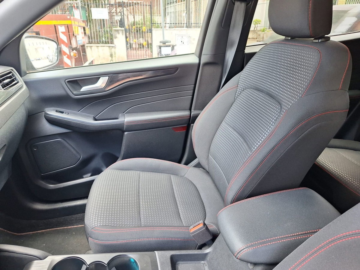 Ford Kuga 1.5 EcoBlue 120 CV aut. 2WD ST-Line X Design (8)