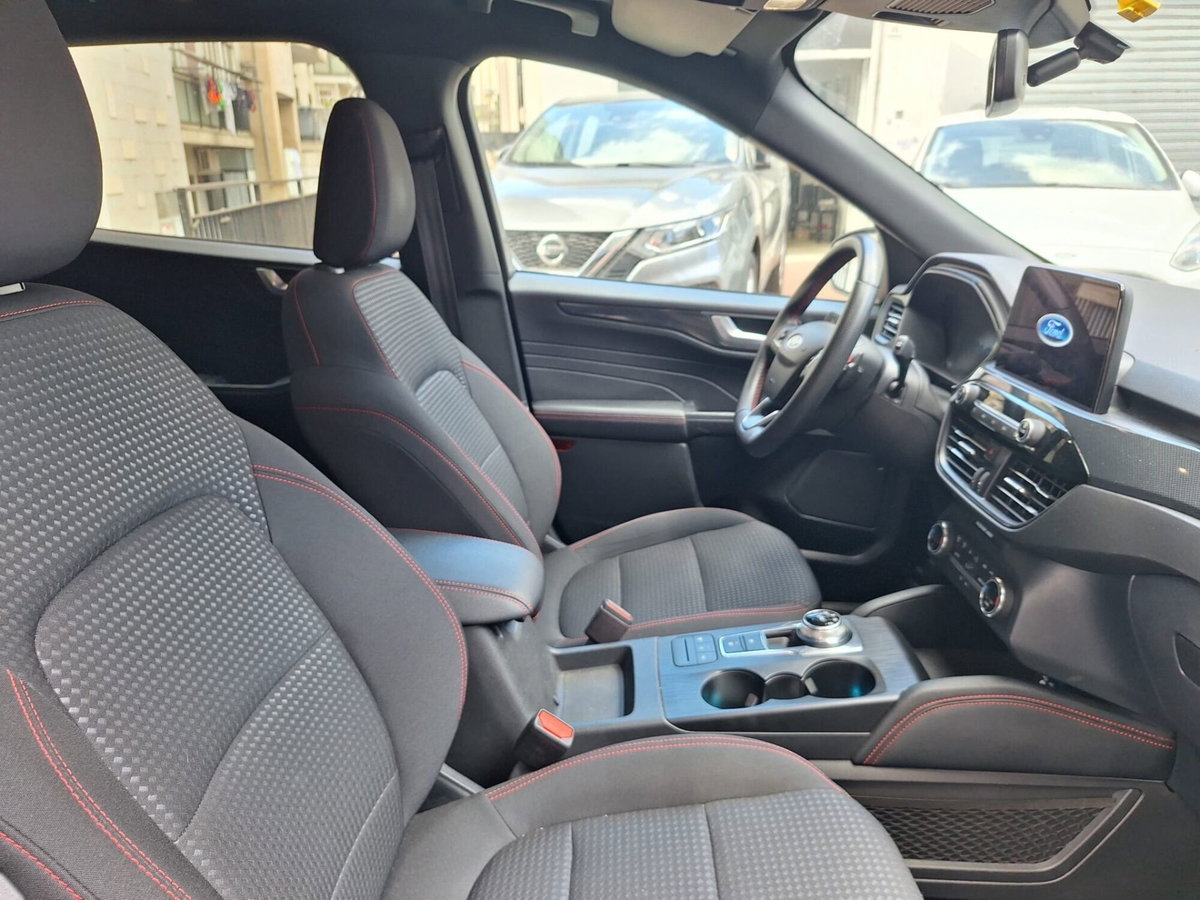 Ford Kuga 1.5 EcoBlue 120 CV aut. 2WD ST-Line X Design (9)