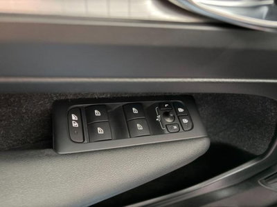 Volvo XC40 T3 Business (13)