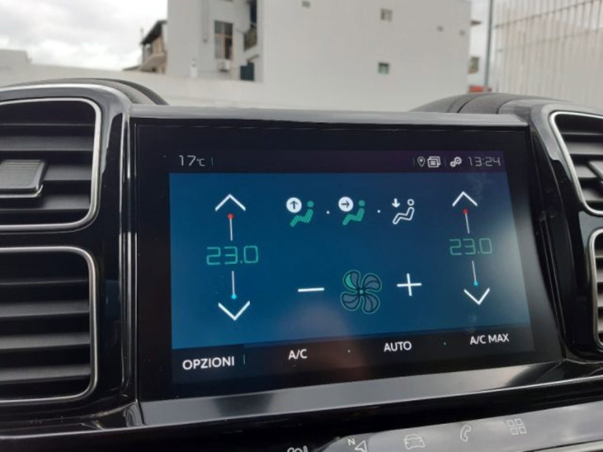 Citroen C5 Aircross Aircross Hybrid 225 E-EAT8 Shine (11)