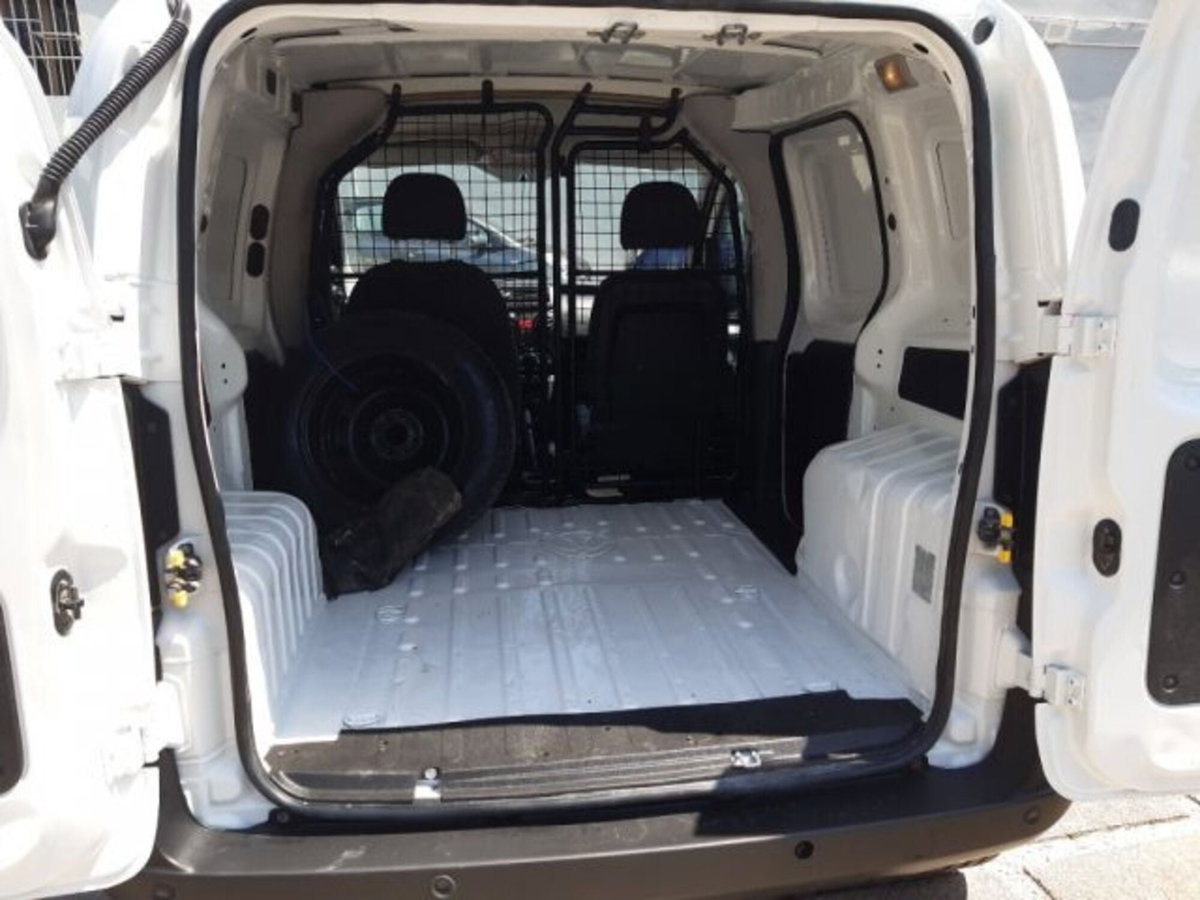 Citroen Nemo 1.3 HDi 80CV Furgone (11)