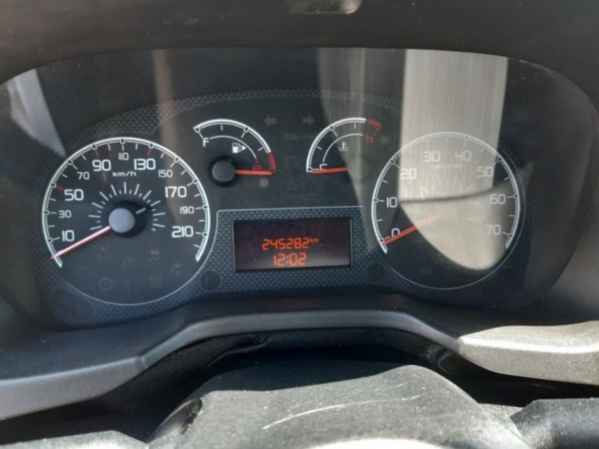 Citroen Nemo 1.3 HDi 80CV Furgone (6)