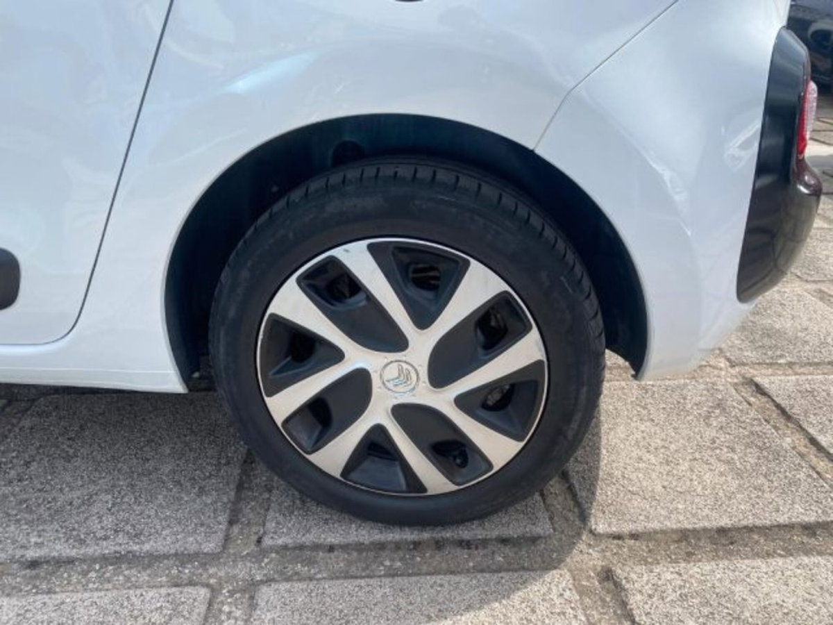 Citroen C3 Picasso 1.6 HDi 90 Exclusive Theatre (18)