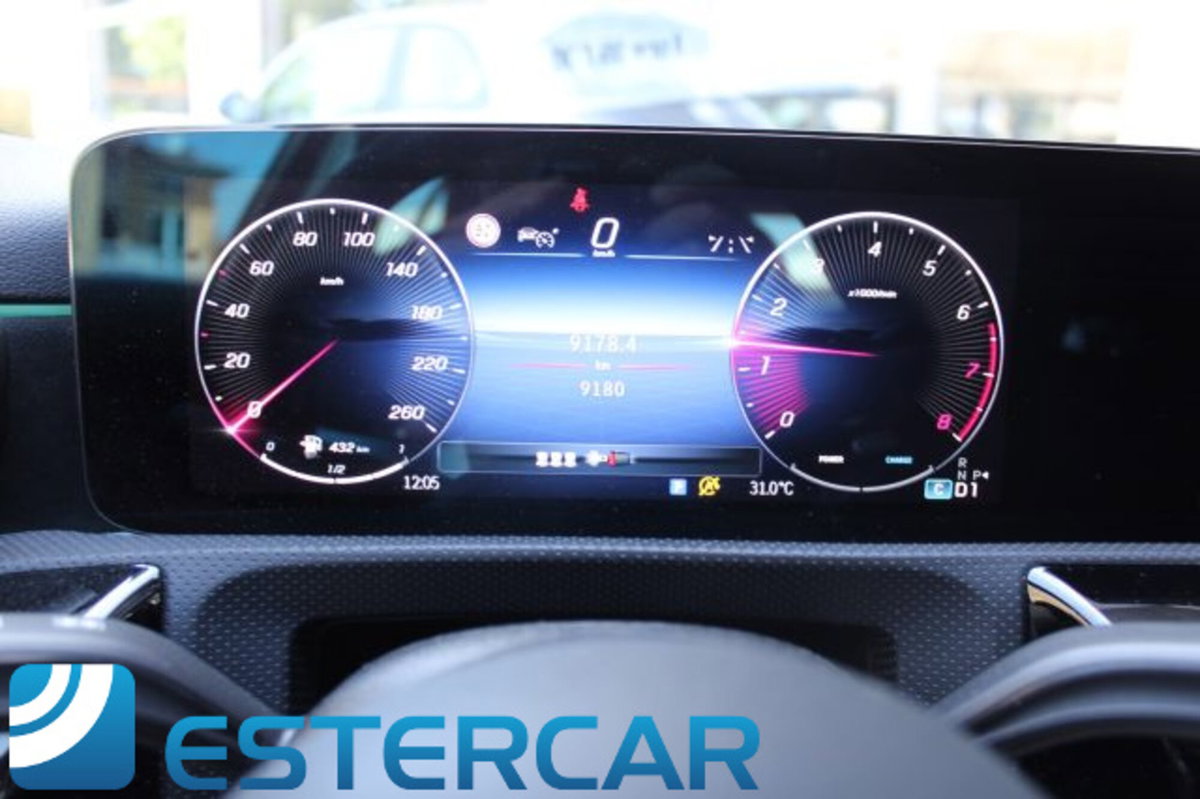 Mercedes-Benz Classe A 200 AMG Line Premium Plus auto (13)